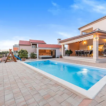 Villa Kunfin *